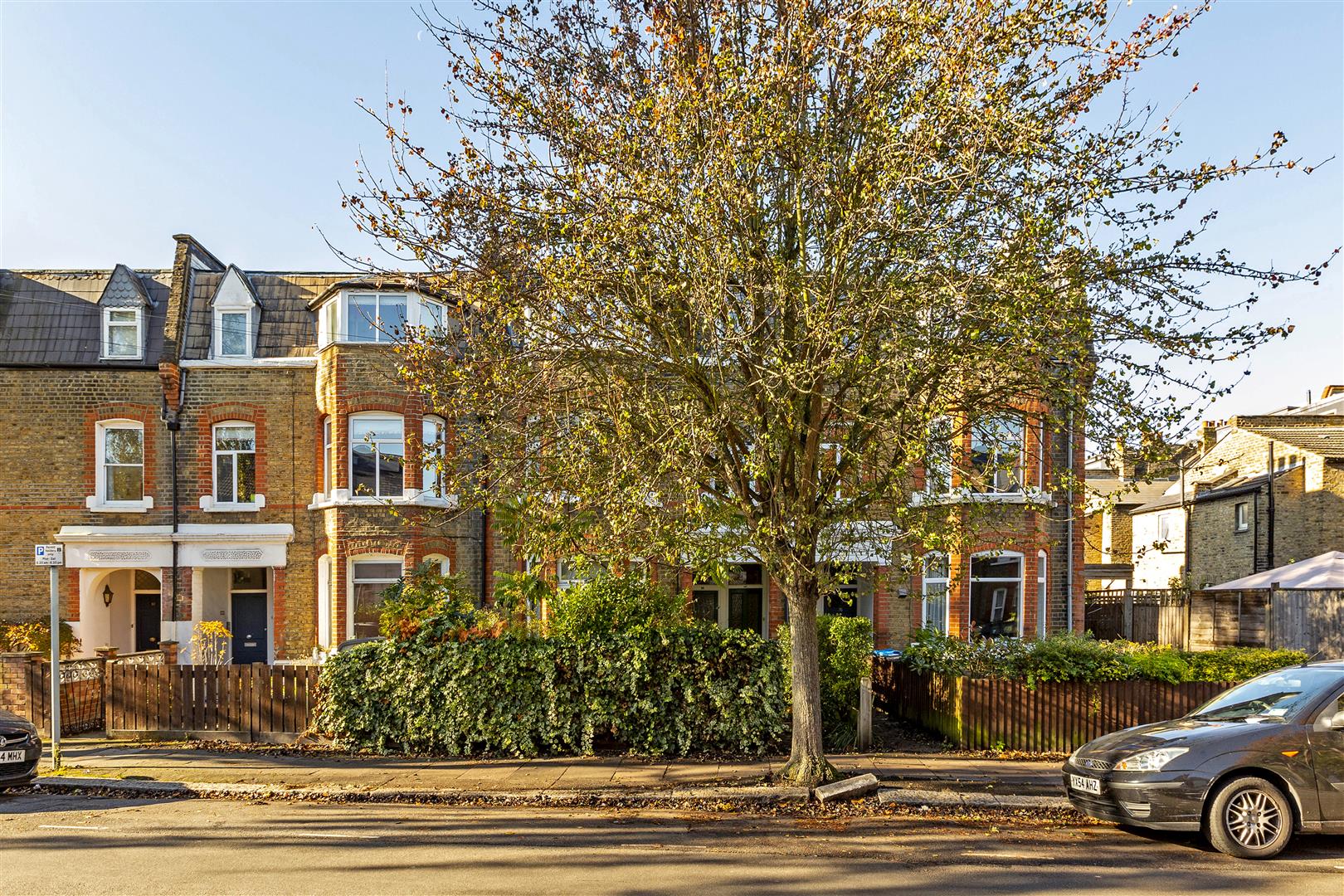 Wycliffe Road, London Andrew Scott Robertson